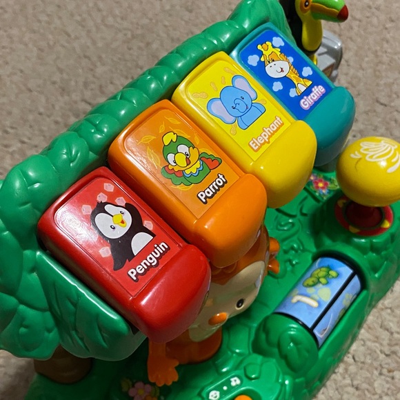 Vtech Learn & Dance Interactive Zoo - Picture 4 of 8